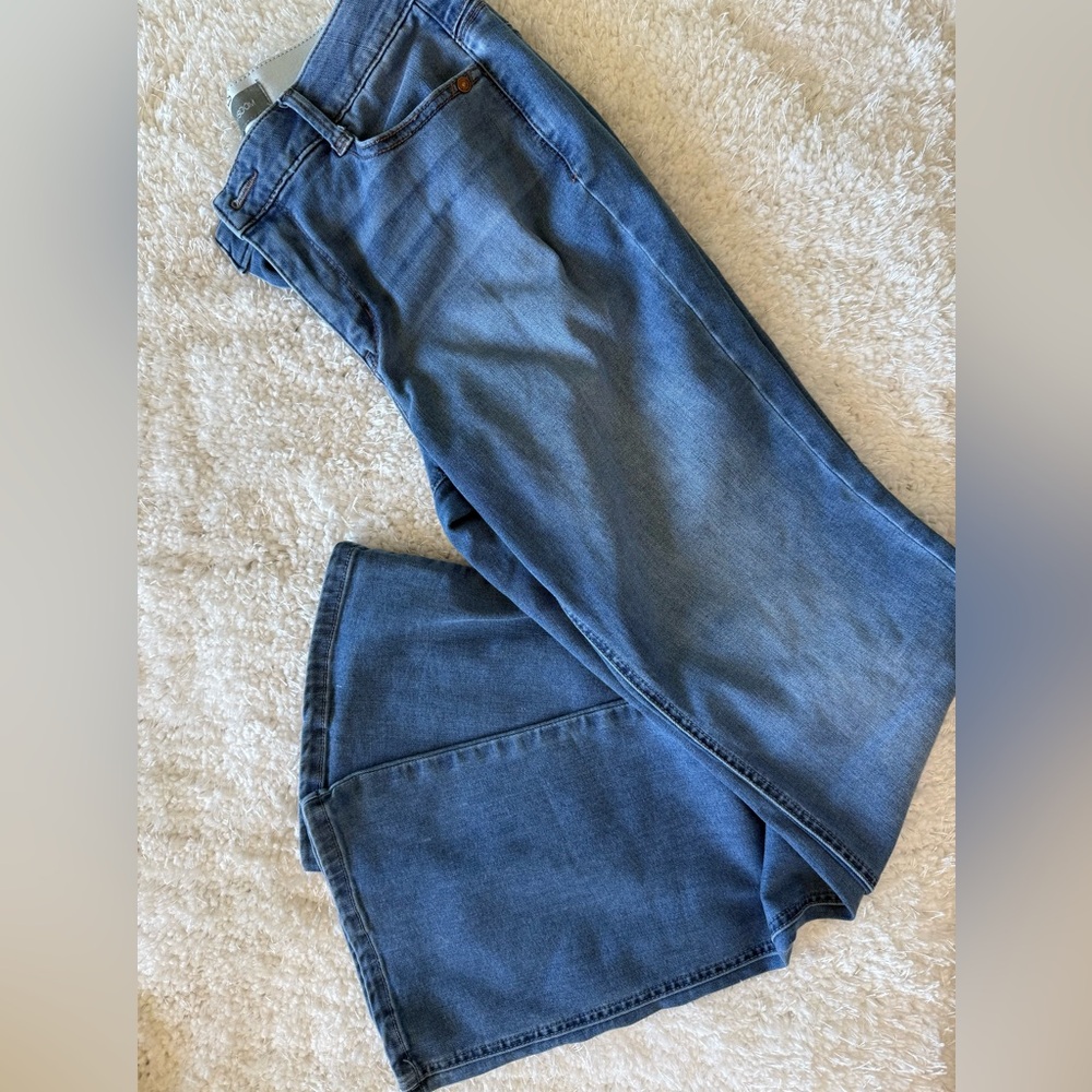 Wit & Wisdom Soft Light Blue Denim Jeans